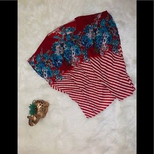 NWOT Uniti Casuals beautiful floral poncho blouse